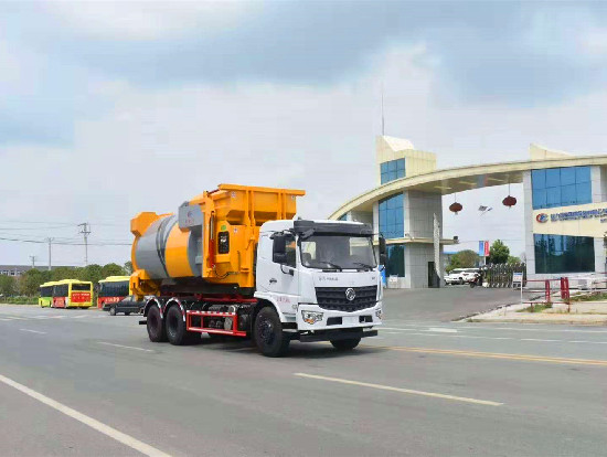 東風(fēng)專底D3L國六后雙橋車廂可卸（鉤臂）式垃圾車